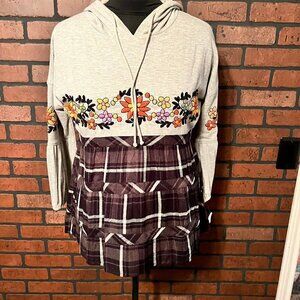 Ivy Jane baby doll plaid and sweatshirt mixed material top size Sm.